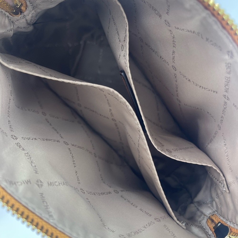Michael Kors Jet Set Travel Md Logo Dome Crossbody XCROSS XBODY
Marigold 
NWT - Picture 10 of 16